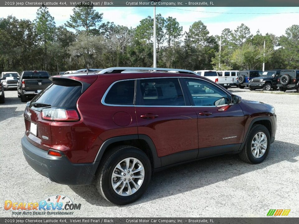 2019 Jeep Cherokee Latitude 4x4 Velvet Red Pearl / Black Photo #5