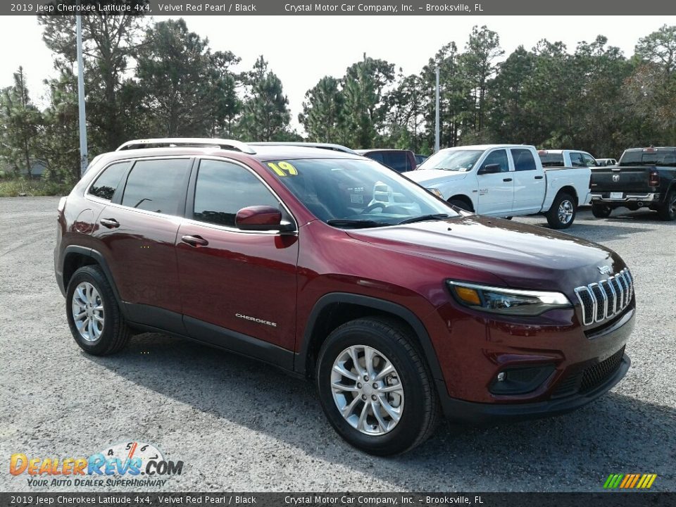 2019 Jeep Cherokee Latitude 4x4 Velvet Red Pearl / Black Photo #7