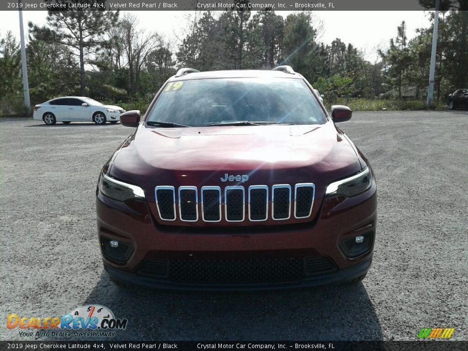 2019 Jeep Cherokee Latitude 4x4 Velvet Red Pearl / Black Photo #8