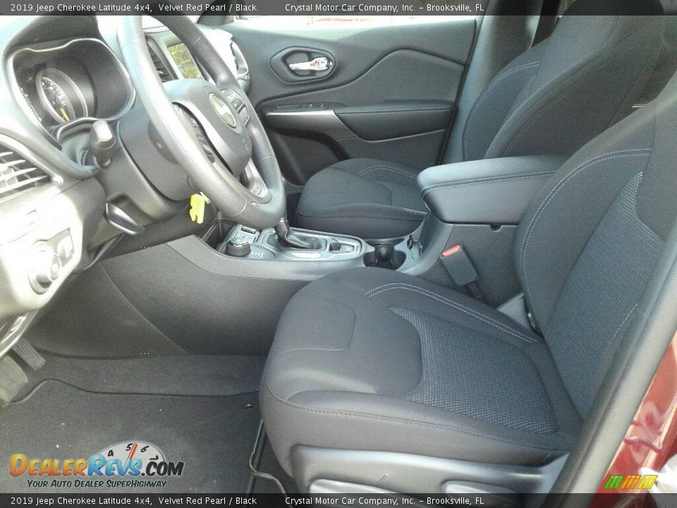 2019 Jeep Cherokee Latitude 4x4 Velvet Red Pearl / Black Photo #9