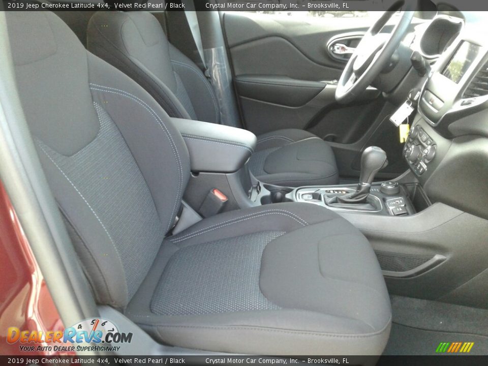 2019 Jeep Cherokee Latitude 4x4 Velvet Red Pearl / Black Photo #12