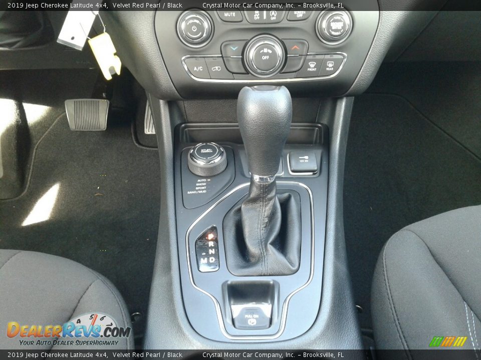 2019 Jeep Cherokee Latitude 4x4 Velvet Red Pearl / Black Photo #16