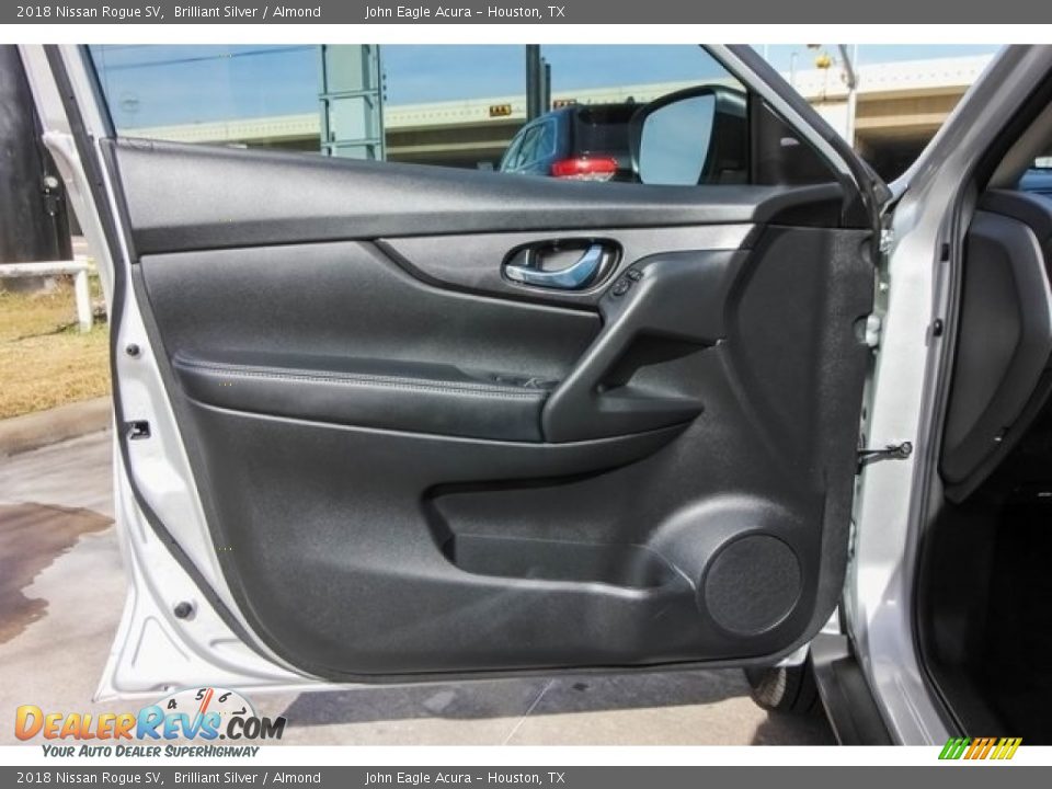 Door Panel of 2018 Nissan Rogue SV Photo #17