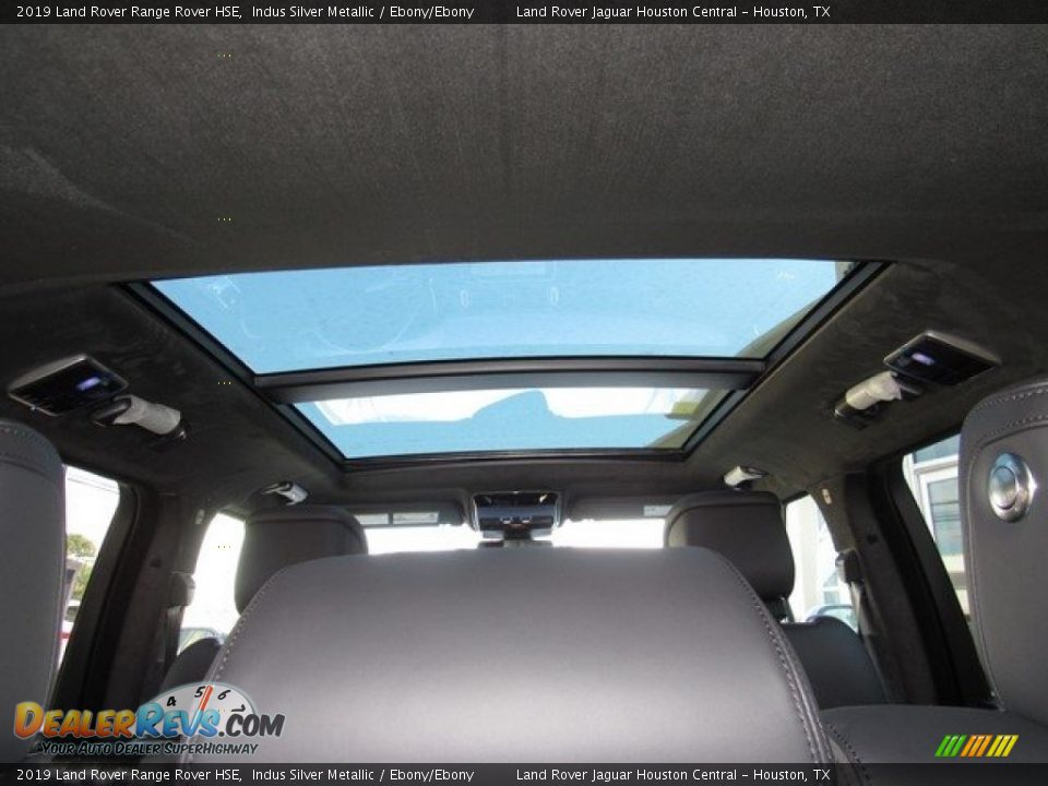 Sunroof of 2019 Land Rover Range Rover HSE Photo #17