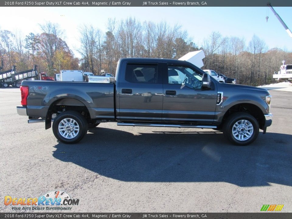 2018 Ford F250 Super Duty XLT Crew Cab 4x4 Magnetic / Earth Gray Photo #6