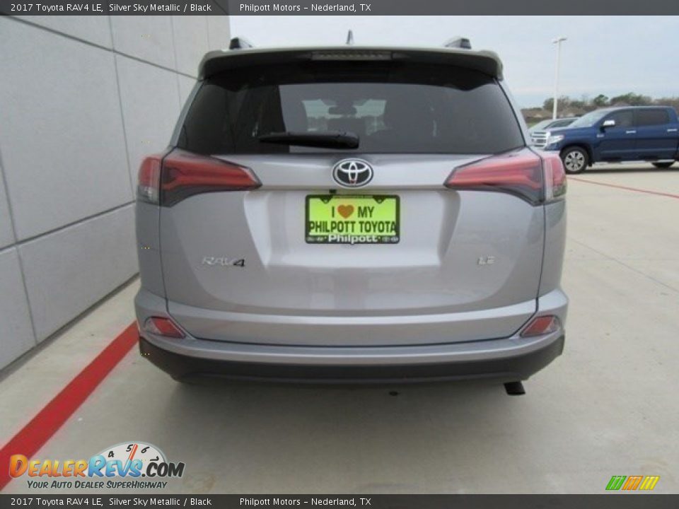 2017 Toyota RAV4 LE Silver Sky Metallic / Black Photo #5