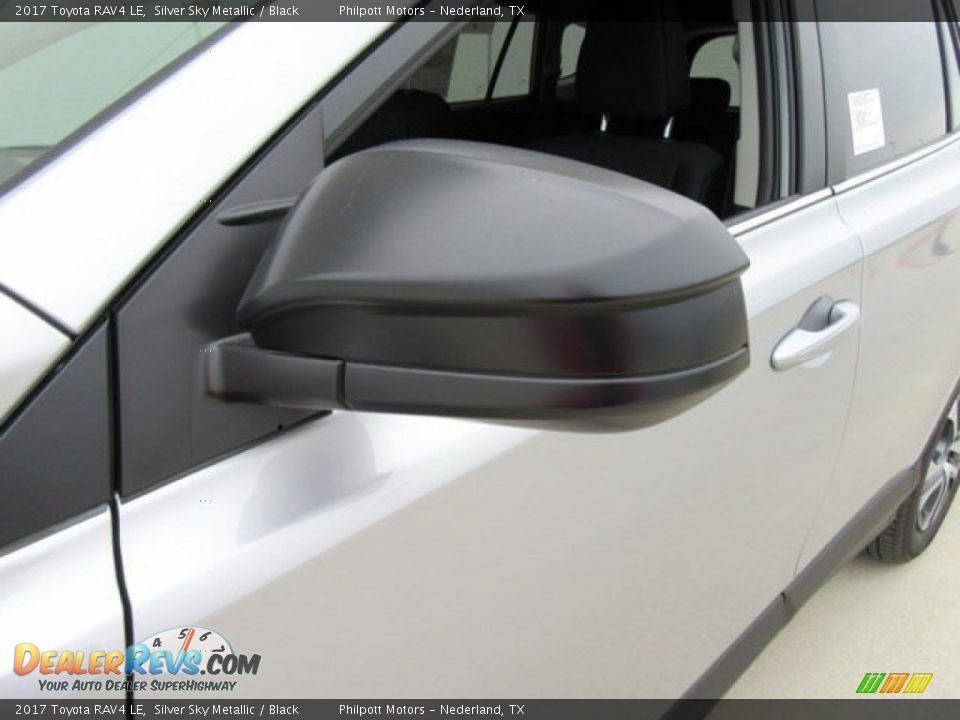 2017 Toyota RAV4 LE Silver Sky Metallic / Black Photo #12