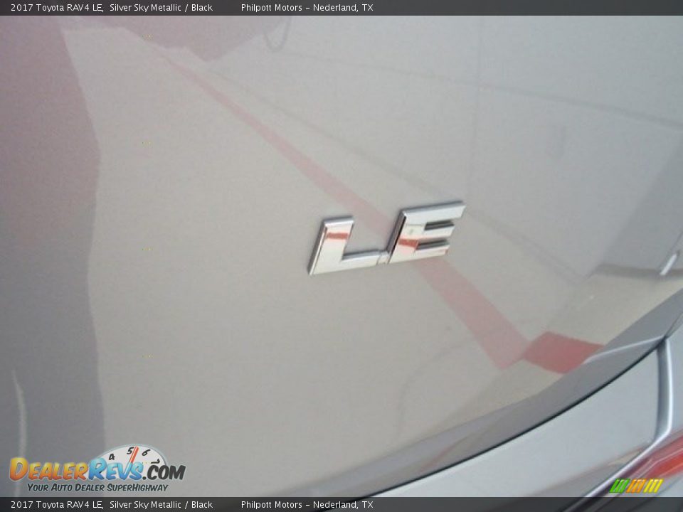2017 Toyota RAV4 LE Silver Sky Metallic / Black Photo #14