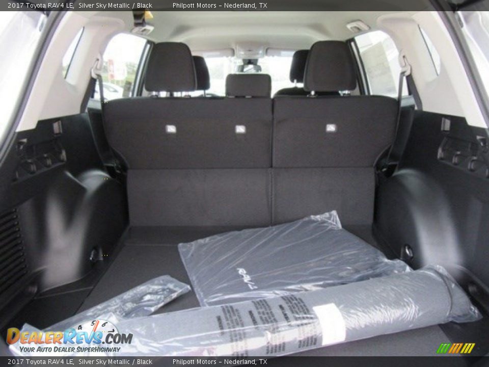 2017 Toyota RAV4 LE Silver Sky Metallic / Black Photo #15