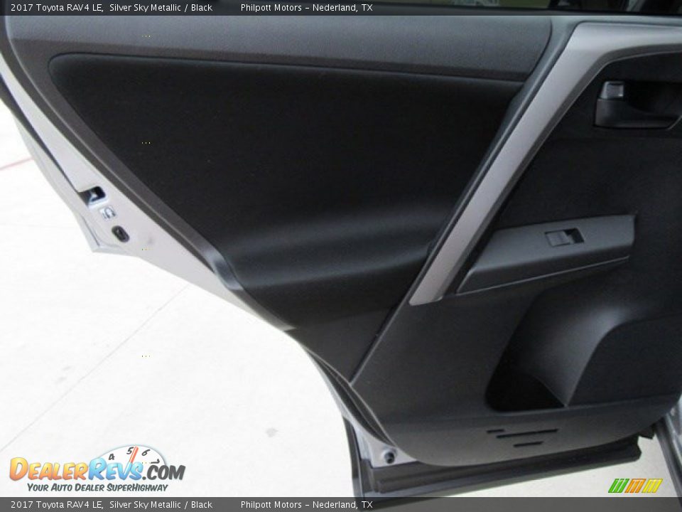 2017 Toyota RAV4 LE Silver Sky Metallic / Black Photo #17