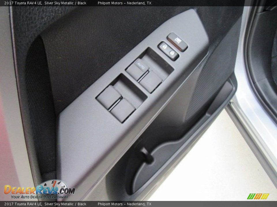 2017 Toyota RAV4 LE Silver Sky Metallic / Black Photo #20