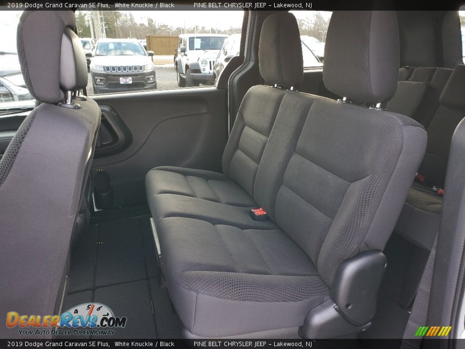 2019 Dodge Grand Caravan SE Plus White Knuckle / Black Photo #6