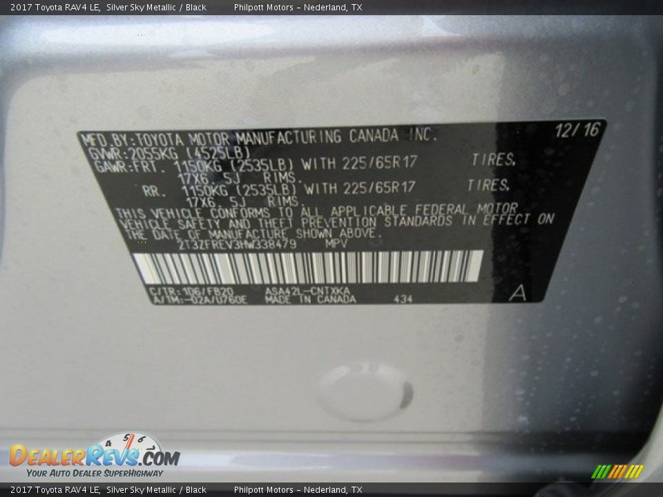 2017 Toyota RAV4 LE Silver Sky Metallic / Black Photo #31