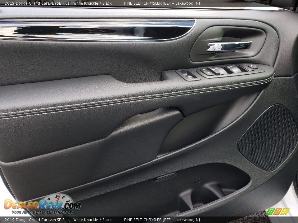2019 Dodge Grand Caravan SE Plus White Knuckle / Black Photo #8