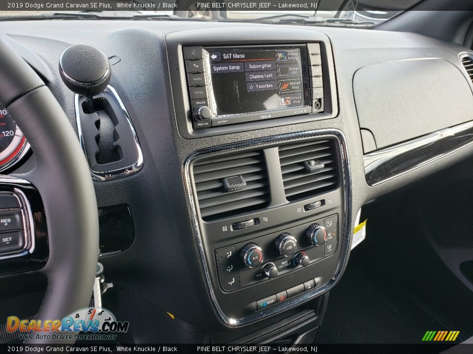 2019 Dodge Grand Caravan SE Plus White Knuckle / Black Photo #10