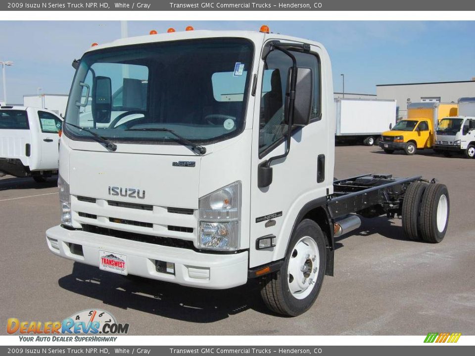2009 Isuzu N Series Truck NPR HD White / Gray Photo #3