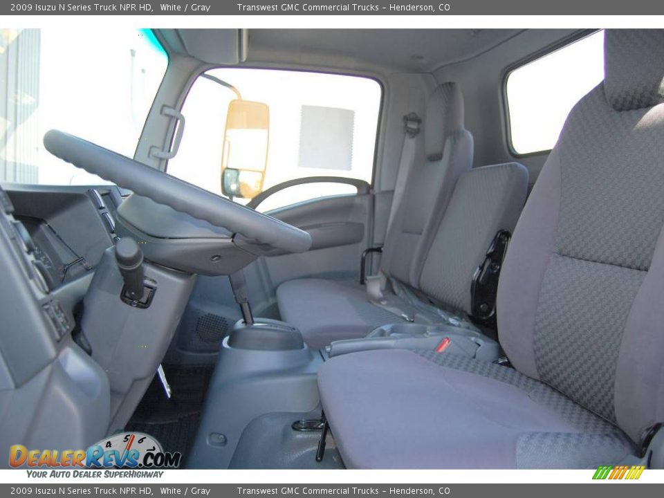 2009 Isuzu N Series Truck NPR HD White / Gray Photo #15
