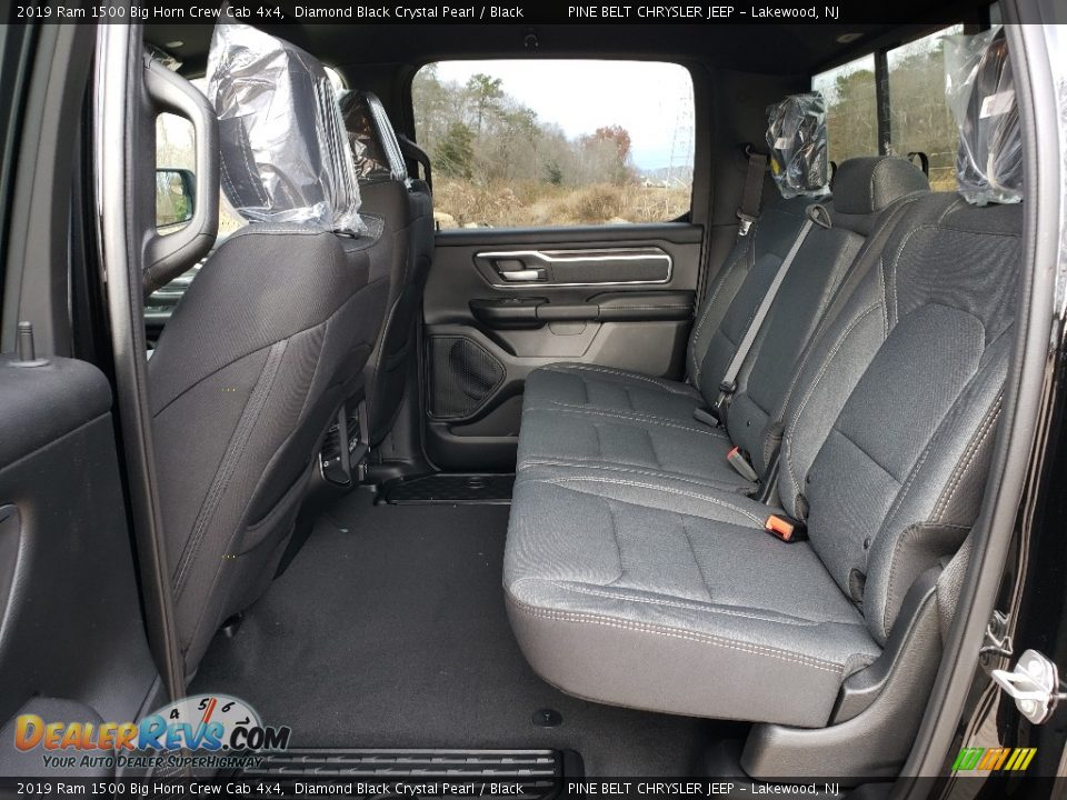 2019 Ram 1500 Big Horn Crew Cab 4x4 Diamond Black Crystal Pearl / Black Photo #6