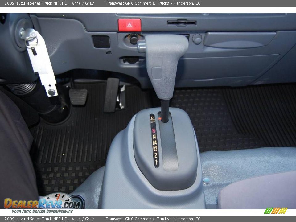 2009 Isuzu N Series Truck NPR HD White / Gray Photo #20
