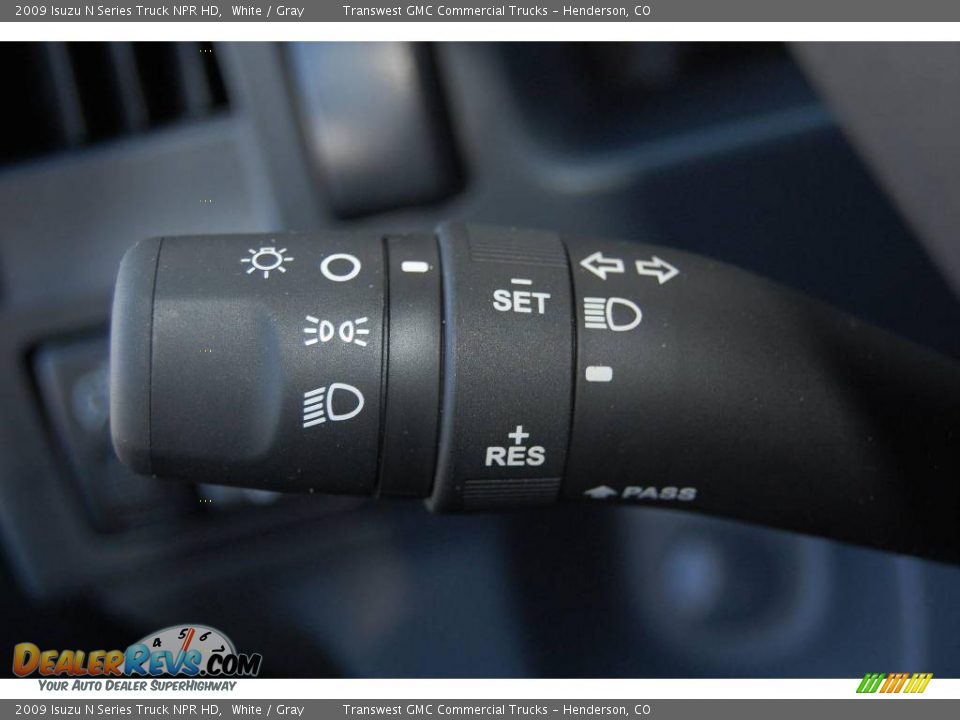 2009 Isuzu N Series Truck NPR HD White / Gray Photo #21