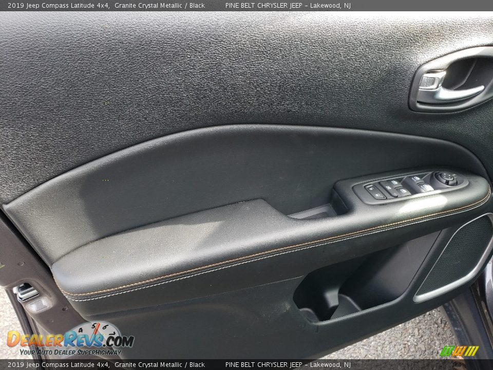 2019 Jeep Compass Latitude 4x4 Granite Crystal Metallic / Black Photo #8