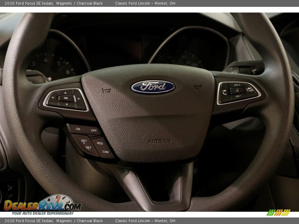 2016 Ford Focus SE Sedan Magnetic / Charcoal Black Photo #7