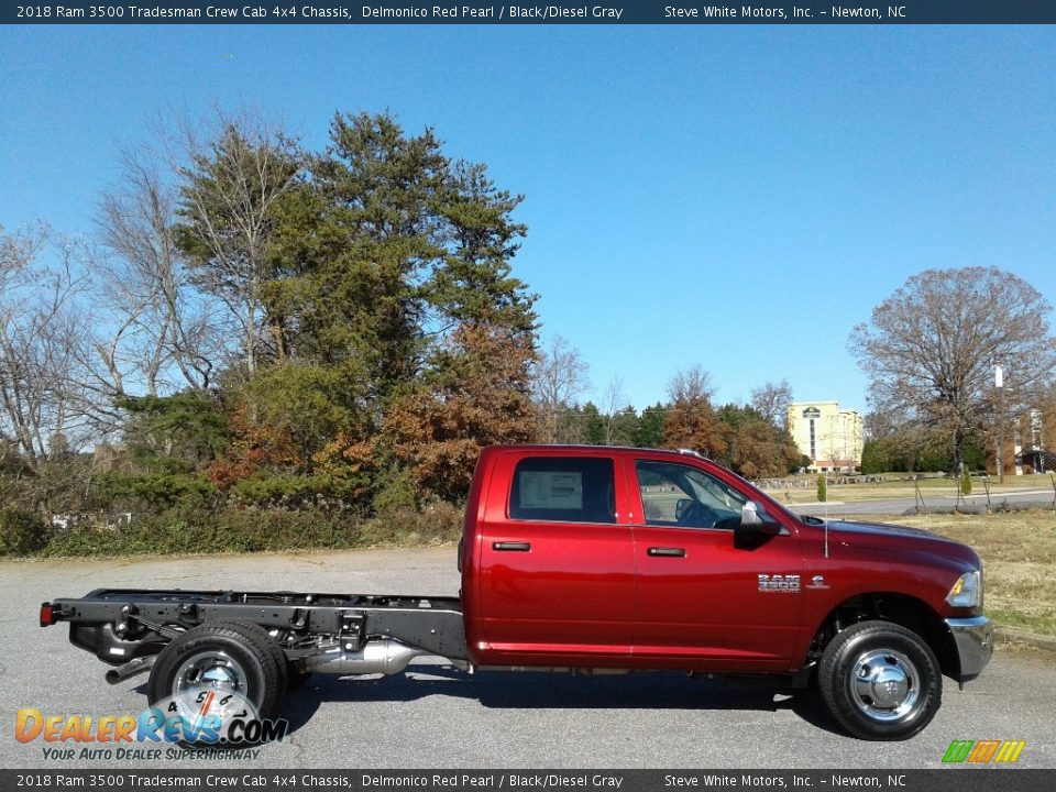 2018 Ram 3500 Tradesman Crew Cab 4x4 Chassis Delmonico Red Pearl / Black/Diesel Gray Photo #5