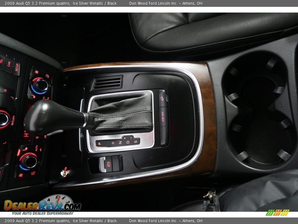 2009 Audi Q5 3.2 Premium quattro Ice Silver Metallic / Black Photo #26