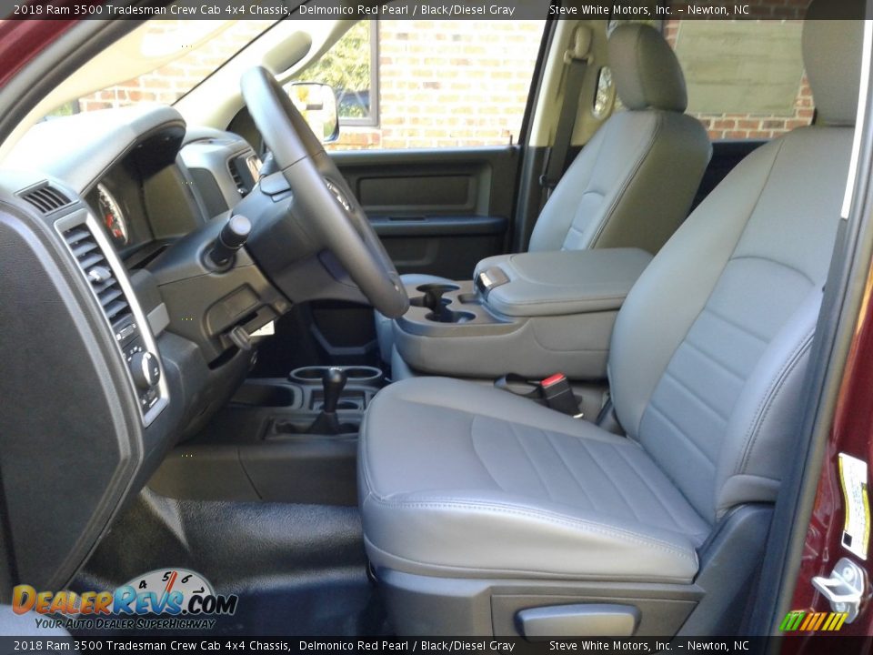 2018 Ram 3500 Tradesman Crew Cab 4x4 Chassis Delmonico Red Pearl / Black/Diesel Gray Photo #10