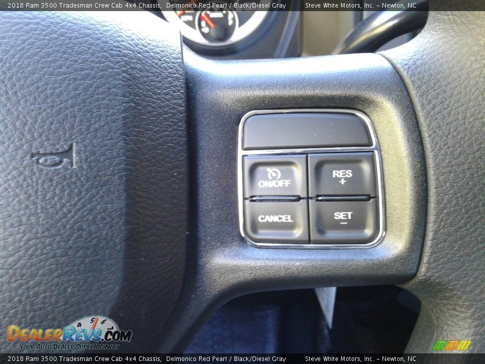 2018 Ram 3500 Tradesman Crew Cab 4x4 Chassis Delmonico Red Pearl / Black/Diesel Gray Photo #16
