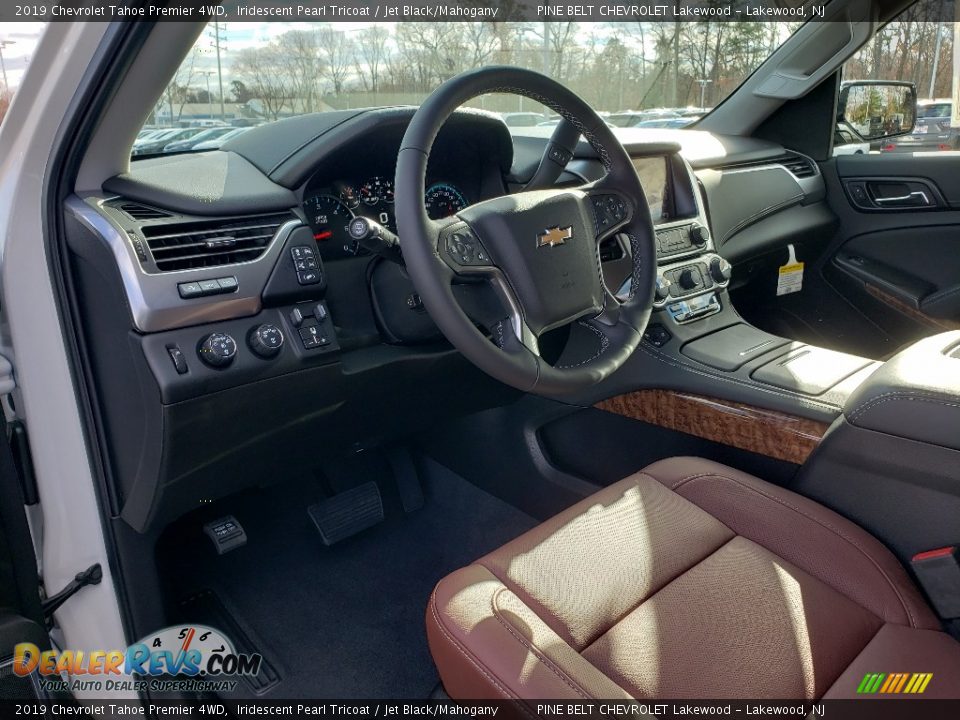 Front Seat of 2019 Chevrolet Tahoe Premier 4WD Photo #7