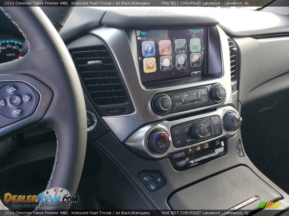 Controls of 2019 Chevrolet Tahoe Premier 4WD Photo #10