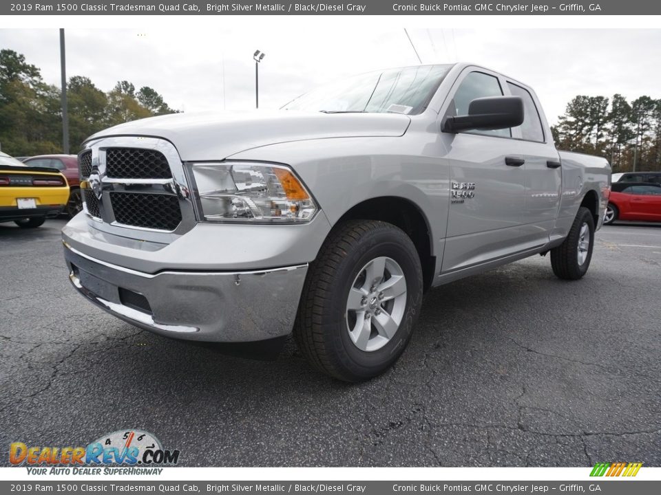 2019 Ram 1500 Classic Tradesman Quad Cab Bright Silver Metallic / Black/Diesel Gray Photo #3
