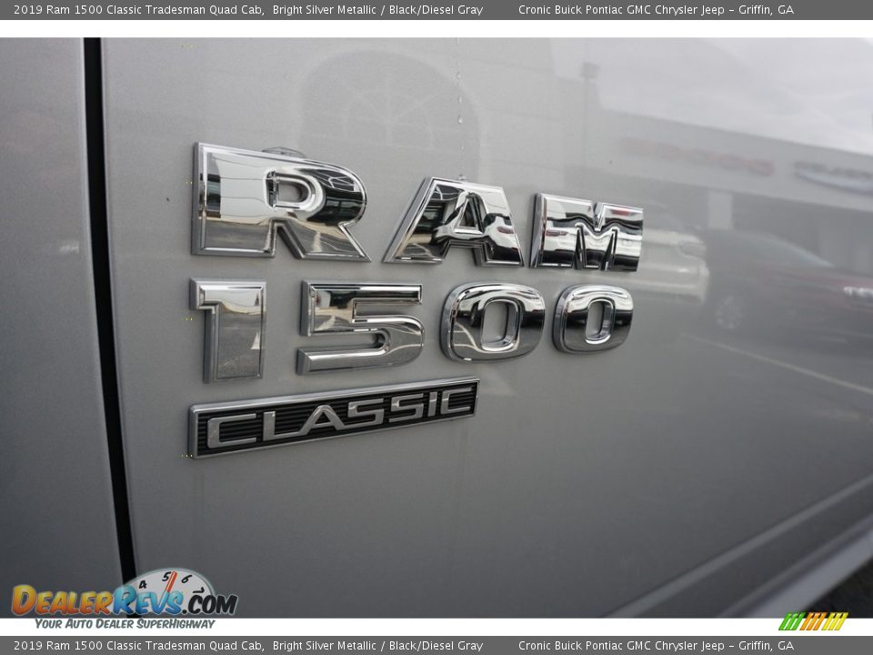 2019 Ram 1500 Classic Tradesman Quad Cab Bright Silver Metallic / Black/Diesel Gray Photo #8