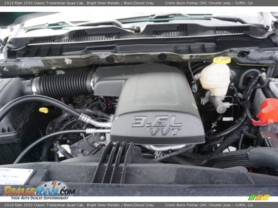 2019 Ram 1500 Classic Tradesman Quad Cab Bright Silver Metallic / Black/Diesel Gray Photo #10