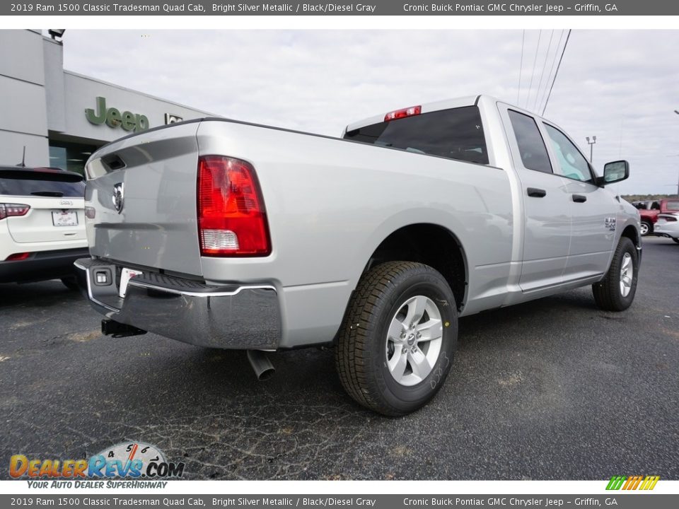 2019 Ram 1500 Classic Tradesman Quad Cab Bright Silver Metallic / Black/Diesel Gray Photo #12