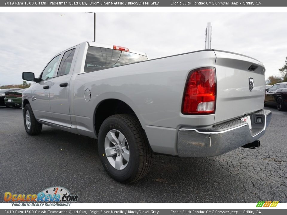 2019 Ram 1500 Classic Tradesman Quad Cab Bright Silver Metallic / Black/Diesel Gray Photo #14