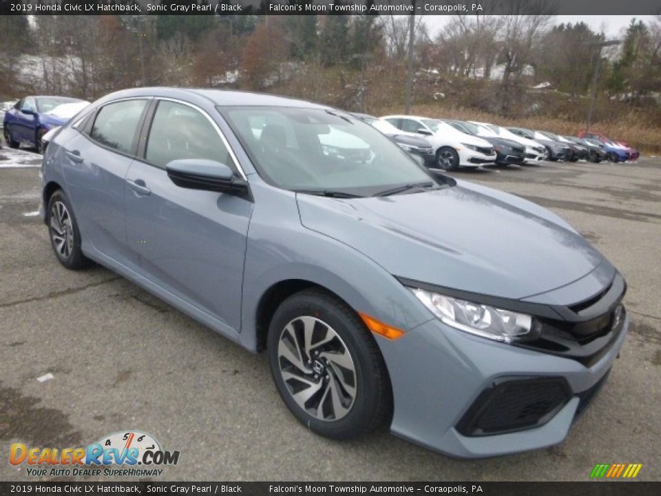 Front 3/4 View of 2019 Honda Civic LX Hatchback Photo #6