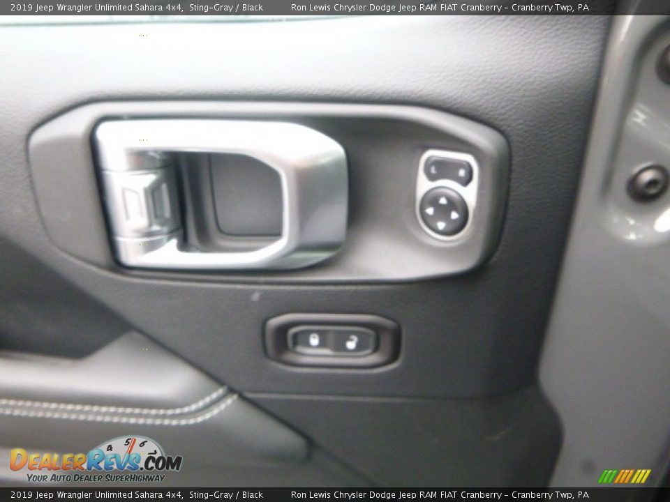 2019 Jeep Wrangler Unlimited Sahara 4x4 Sting-Gray / Black Photo #20