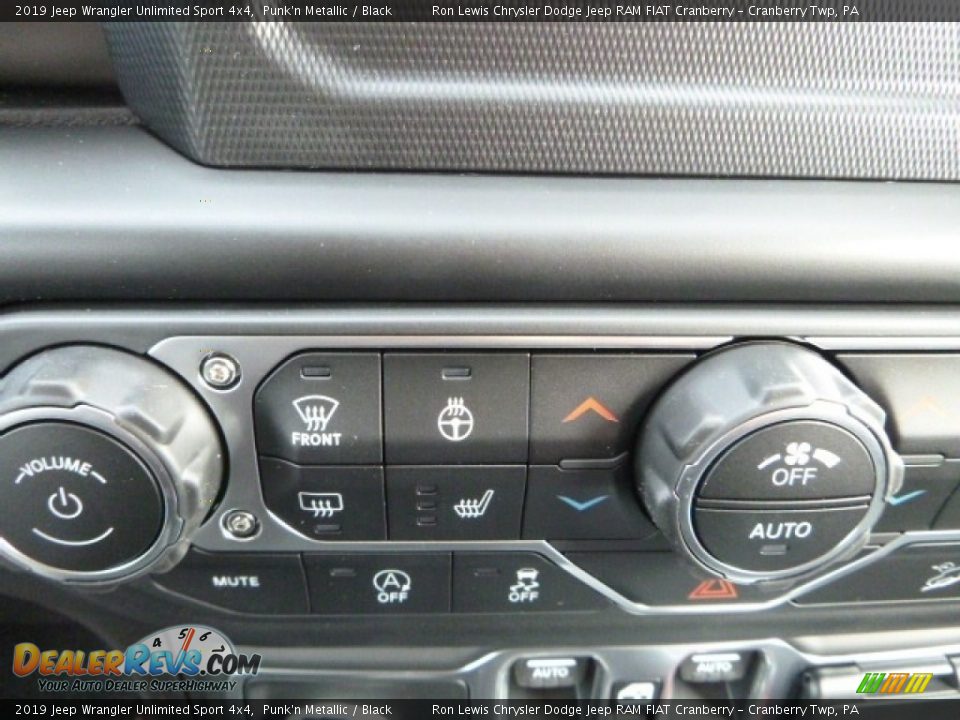 2019 Jeep Wrangler Unlimited Sport 4x4 Punk'n Metallic / Black Photo #17