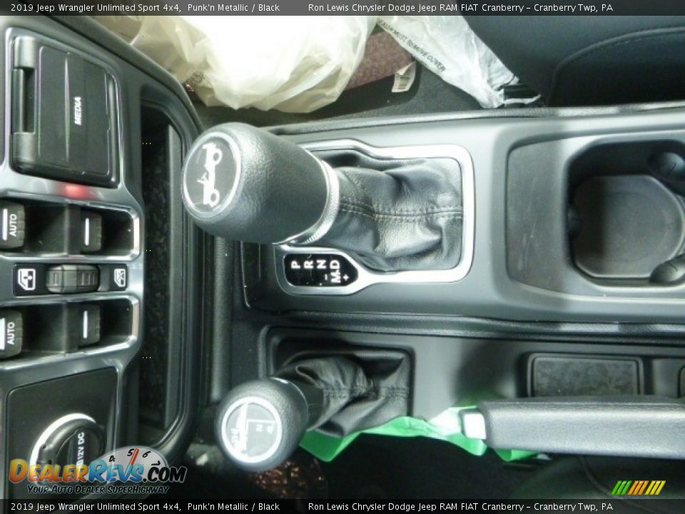 2019 Jeep Wrangler Unlimited Sport 4x4 Shifter Photo #20
