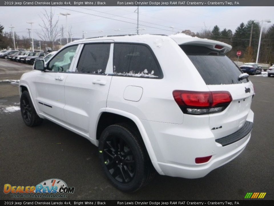 2019 Jeep Grand Cherokee Laredo 4x4 Bright White / Black Photo #3