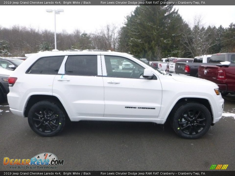 2019 Jeep Grand Cherokee Laredo 4x4 Bright White / Black Photo #6