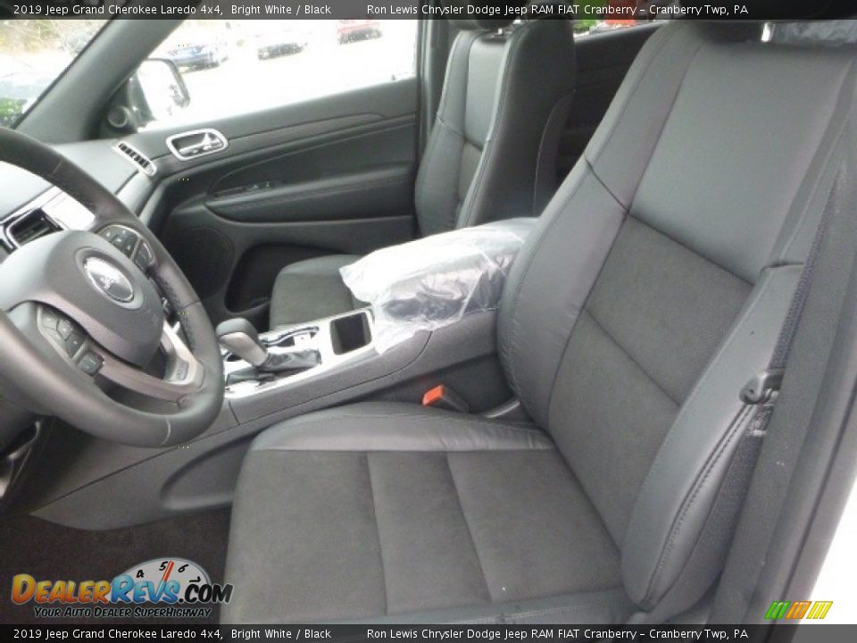 2019 Jeep Grand Cherokee Laredo 4x4 Bright White / Black Photo #15