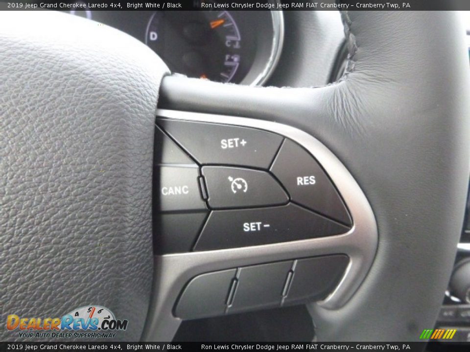 2019 Jeep Grand Cherokee Laredo 4x4 Bright White / Black Photo #19
