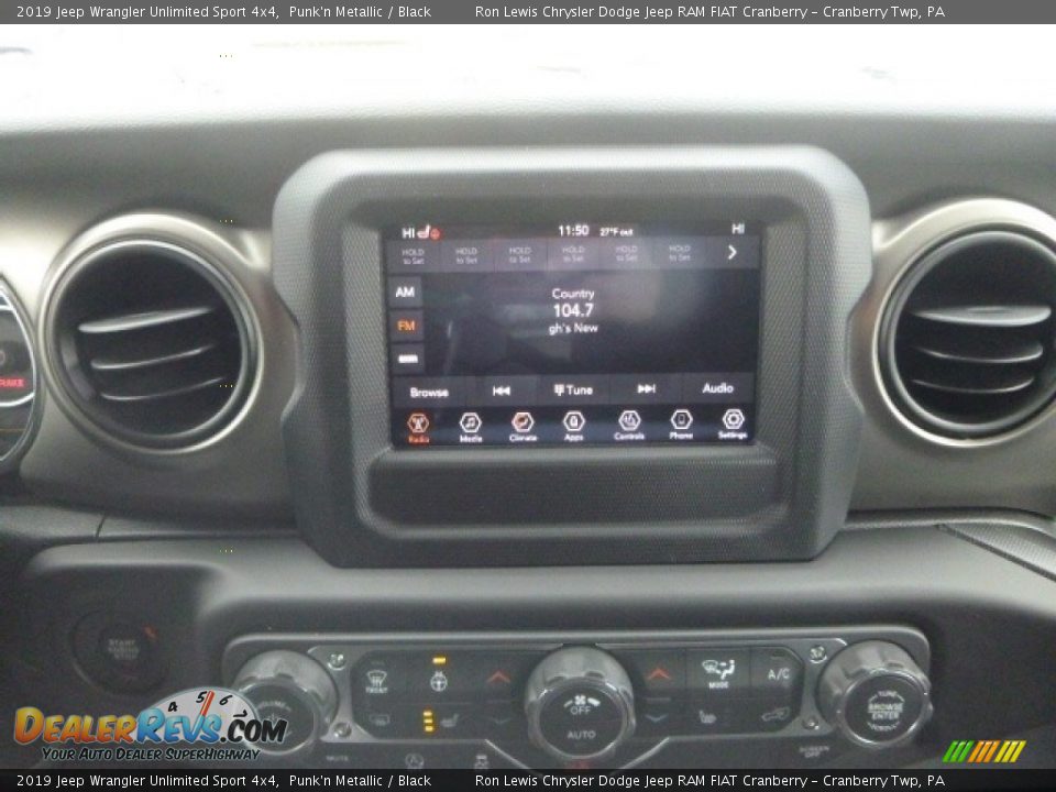 Controls of 2019 Jeep Wrangler Unlimited Sport 4x4 Photo #16