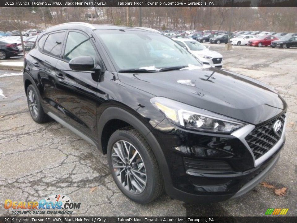 Front 3/4 View of 2019 Hyundai Tucson SEL AWD Photo #3