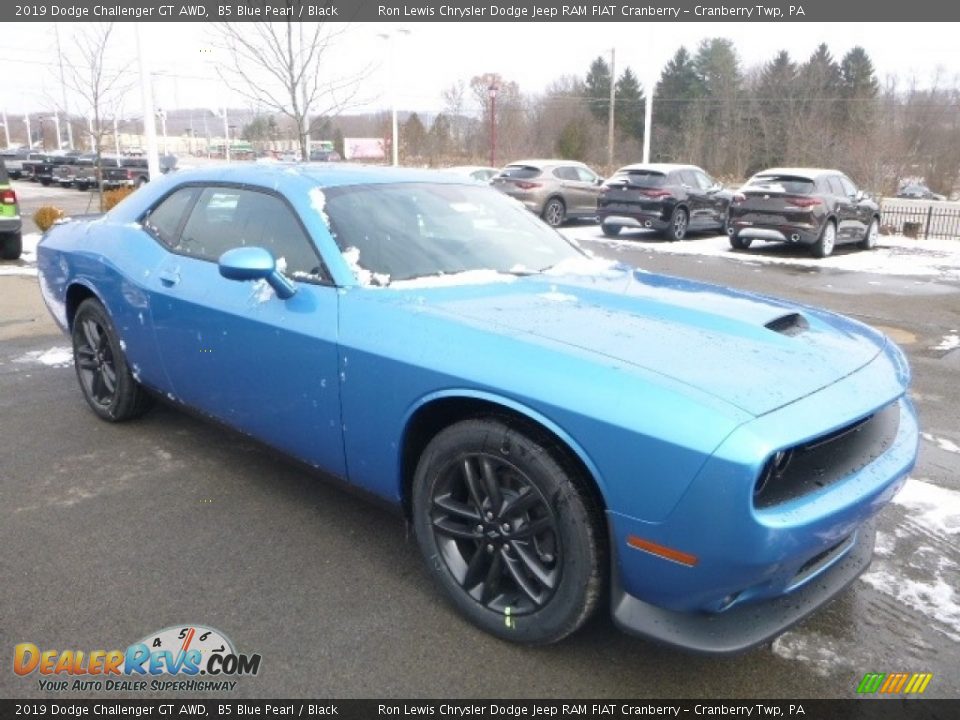 Front 3/4 View of 2019 Dodge Challenger GT AWD Photo #7