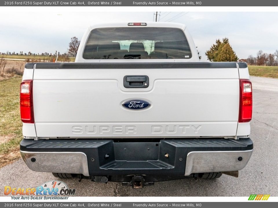 2016 Ford F250 Super Duty XLT Crew Cab 4x4 Oxford White / Steel Photo #5