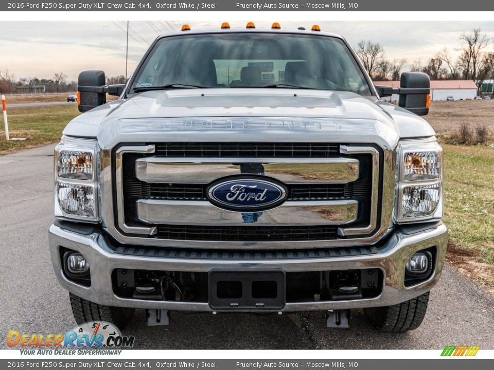 2016 Ford F250 Super Duty XLT Crew Cab 4x4 Oxford White / Steel Photo #9